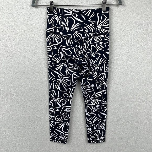 Athleta Elation Textured 7/8 Tight Leggings Black White Abstract Swirl Sz XS - Picture 5 of 14